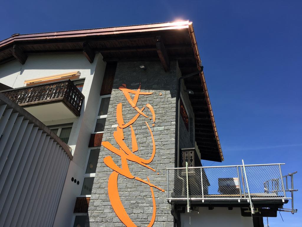Hotel Restaurant Chesa Flims Eksteriør billede