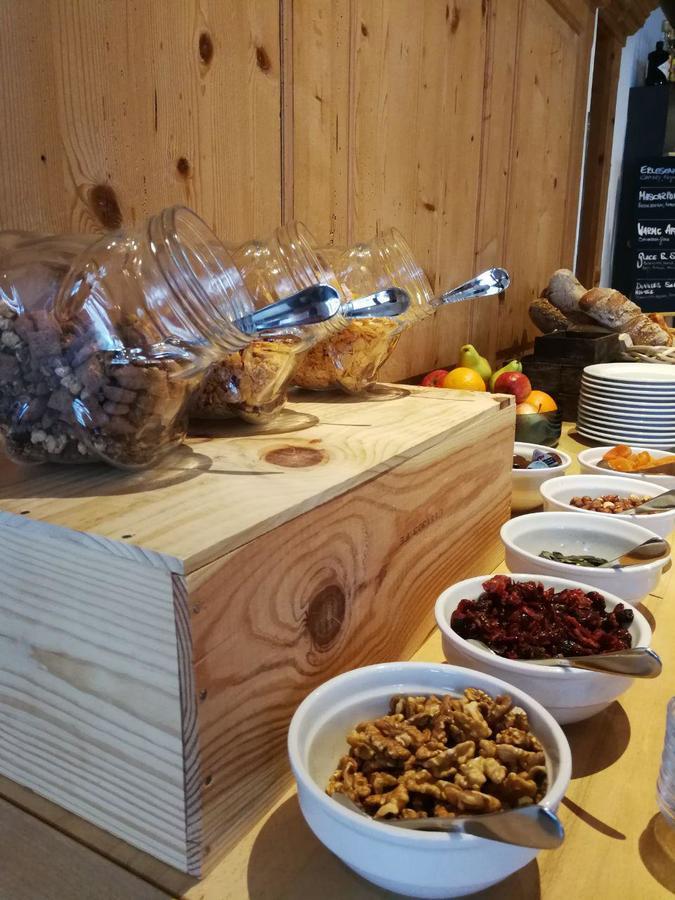 Hotel Restaurant Chesa Flims Eksteriør billede