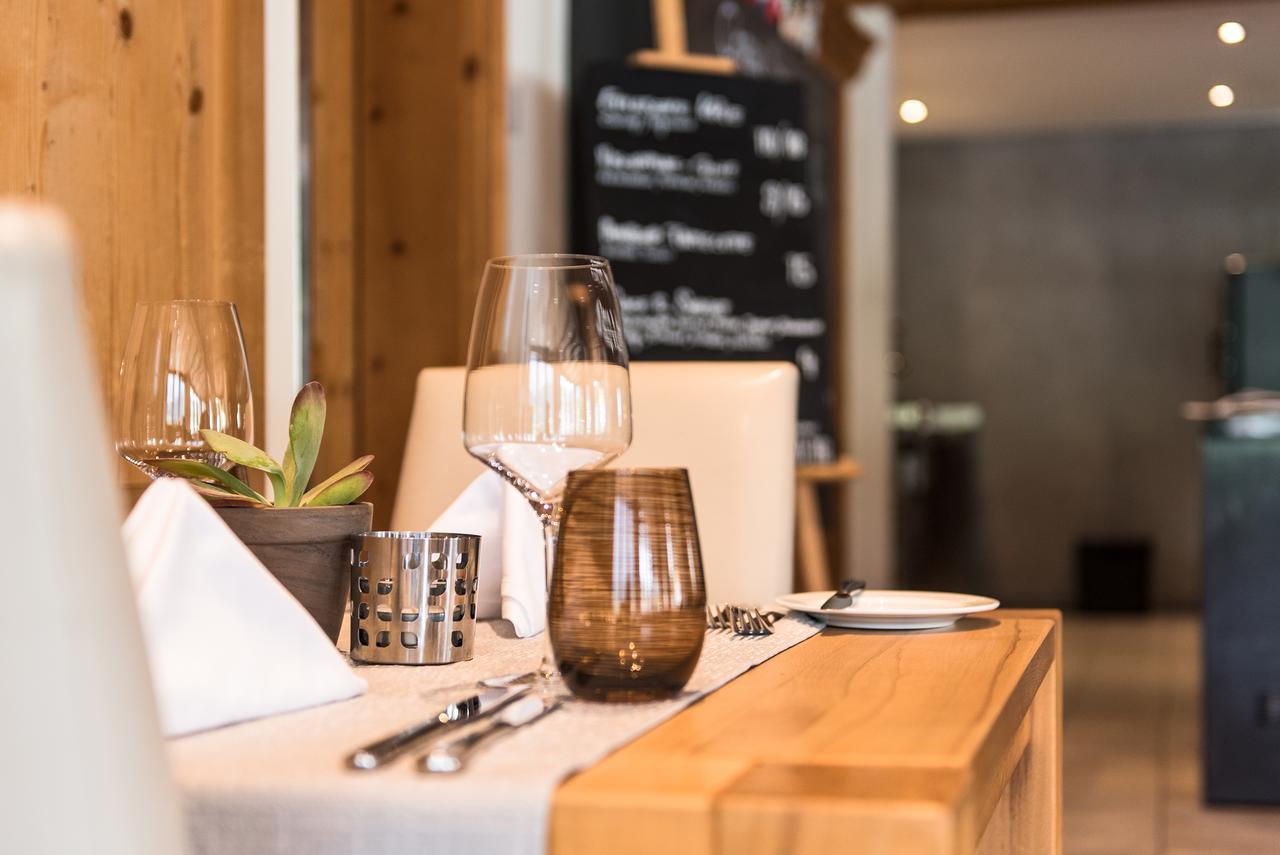 Hotel Restaurant Chesa Flims Eksteriør billede